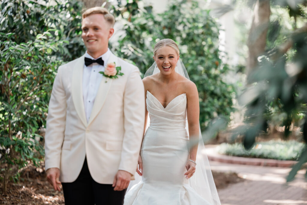 first looks at carillon wedding