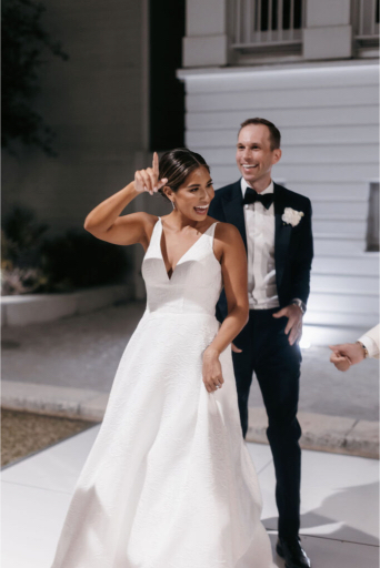 dancing at the court wedding in Florida